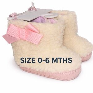 NWT Pink Label Baby Fuzzy Booties Slippers Shearling Boots | Size 0–6 | Pink Bow